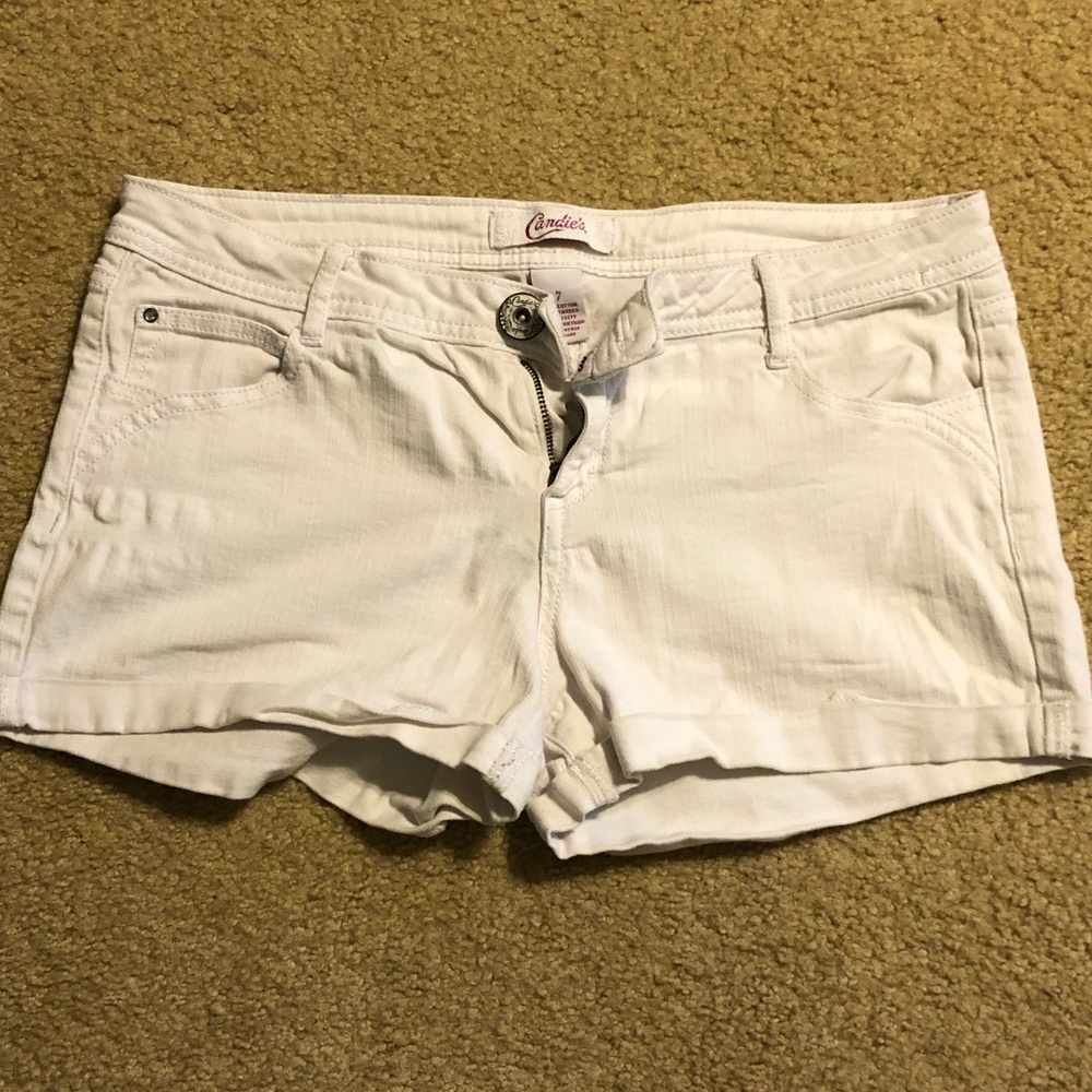 White Junior’s shorts